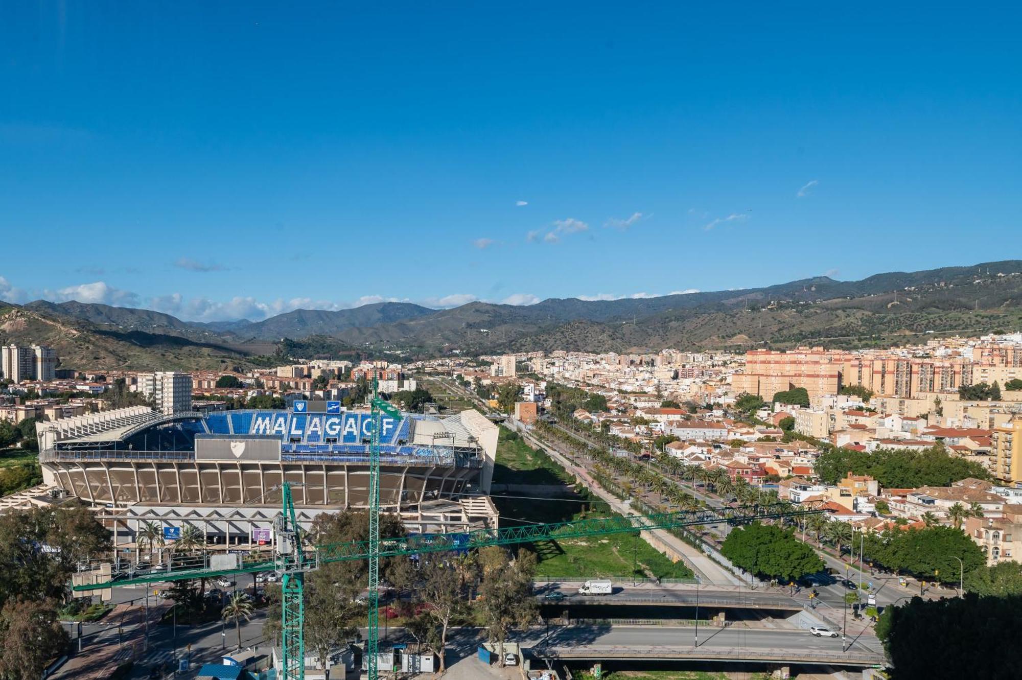 Xpce Urban 12 Skyline - Parking Free